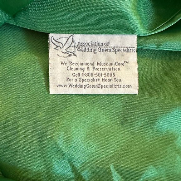 Lynn Lugo Women’s Size 8 Green Frilly Fun Silk Dress - Picture 3 of 8